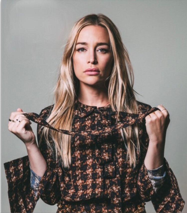 Piper Perabo Headshot